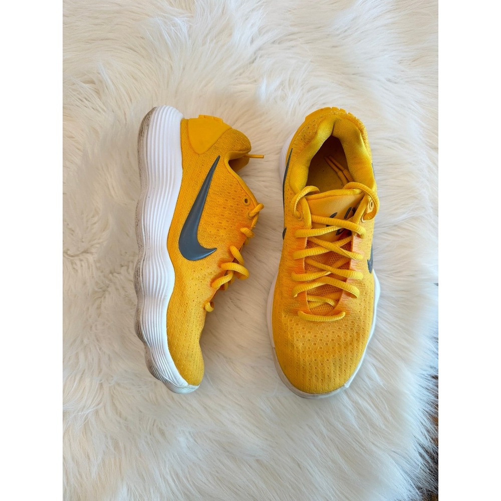 Nike Men's Hyperdunk yellow tennis shoes size 5